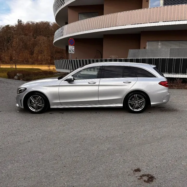 Mercedes-Benz C 220