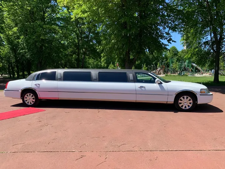 Lincoln Town Car