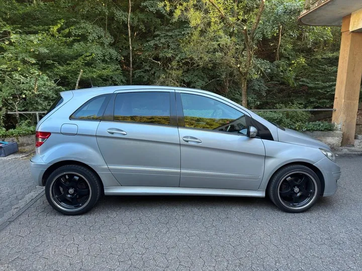 Mercedes-Benz B 170