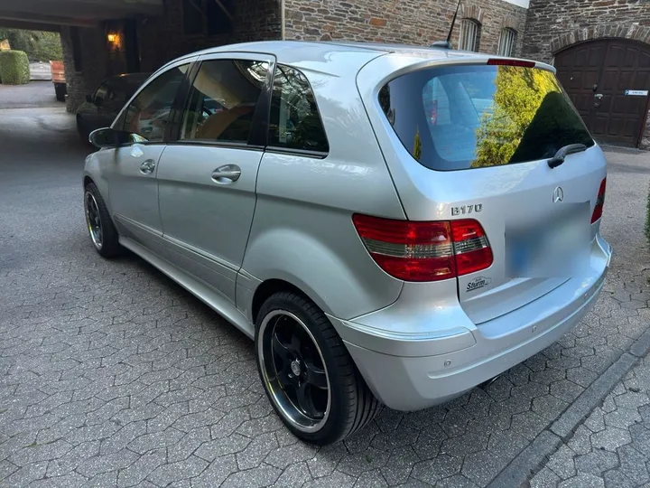 Mercedes-Benz B 170