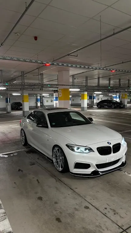 BMW M240i