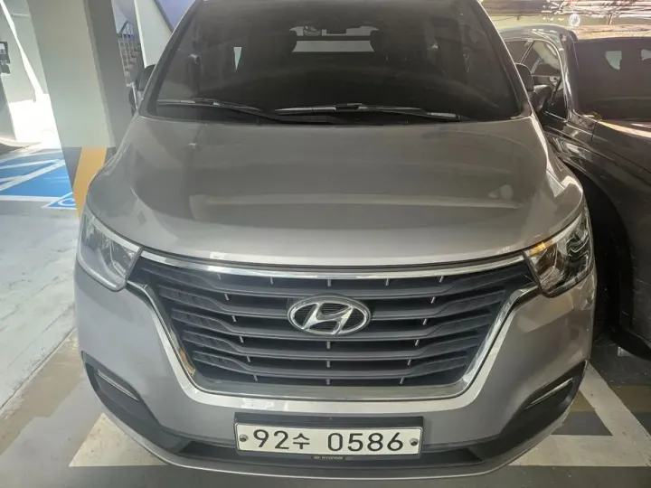 Hyundai Starex