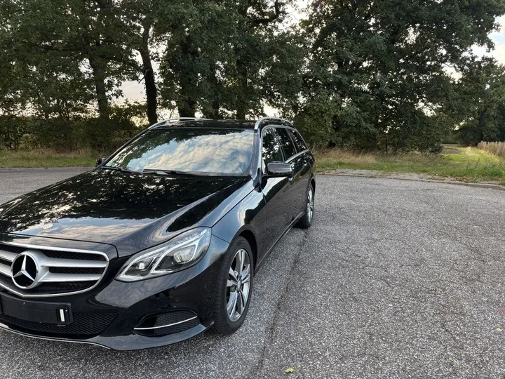 Mercedes-Benz E 220