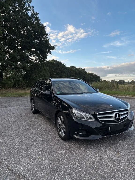 Mercedes-Benz E 220