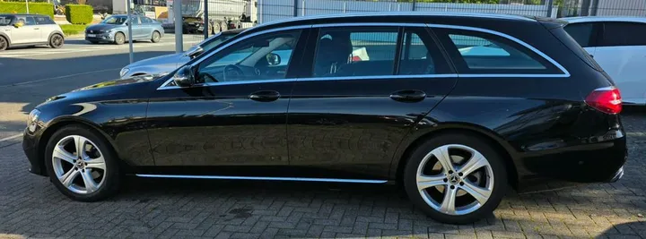 Mercedes-Benz E 220