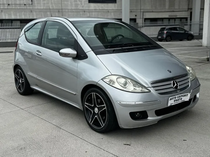 Mercedes-Benz A 180