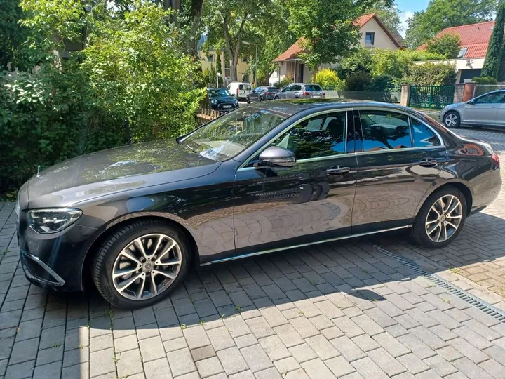 Mercedes-Benz E 300