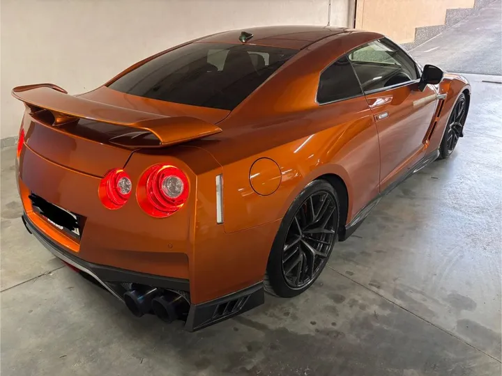 Nissan GT-R