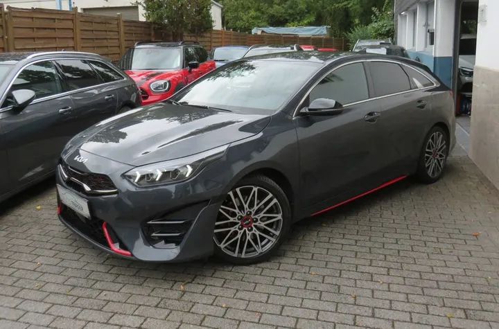 Kia pro cee'd / ProCeed
