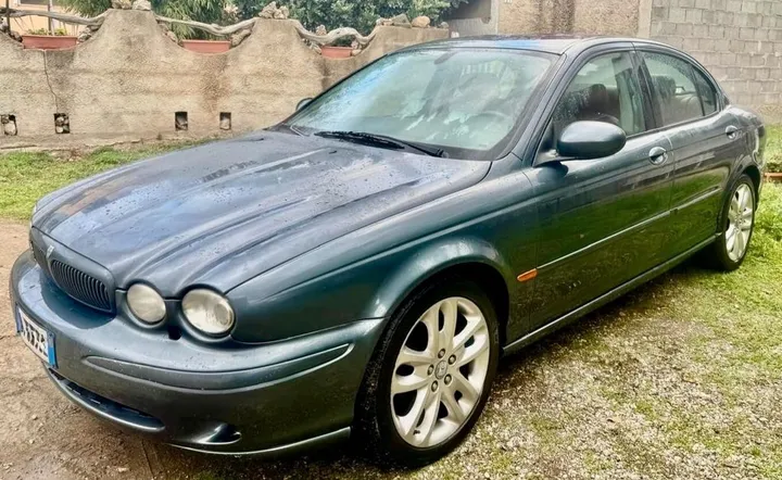 Jaguar X-Type