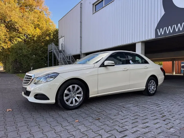 Mercedes-Benz E 200
