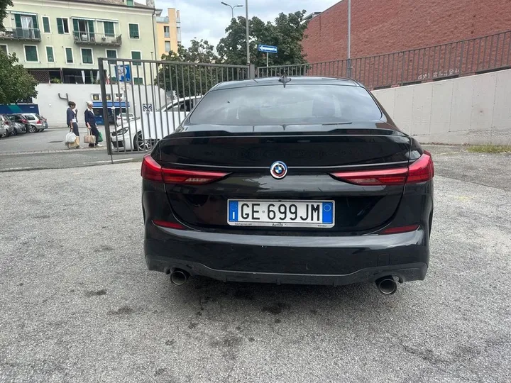 BMW 218