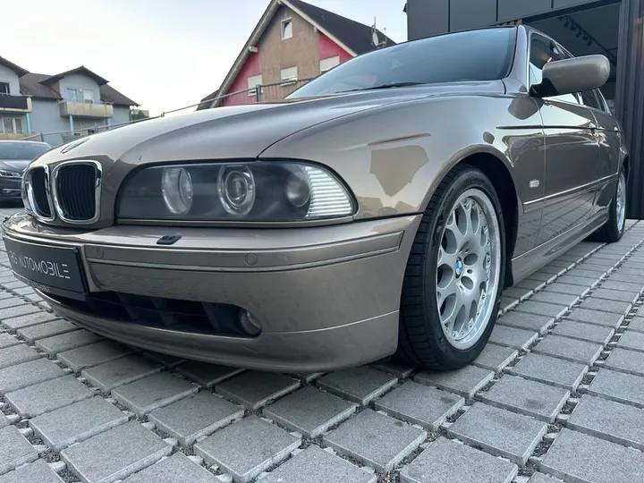 BMW 520