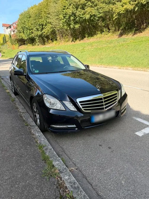 Mercedes-Benz E 220