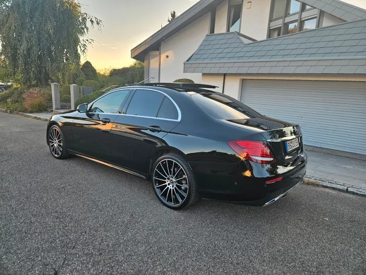 Mercedes-Benz E 220