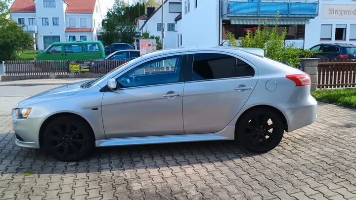 Mitsubishi Lancer