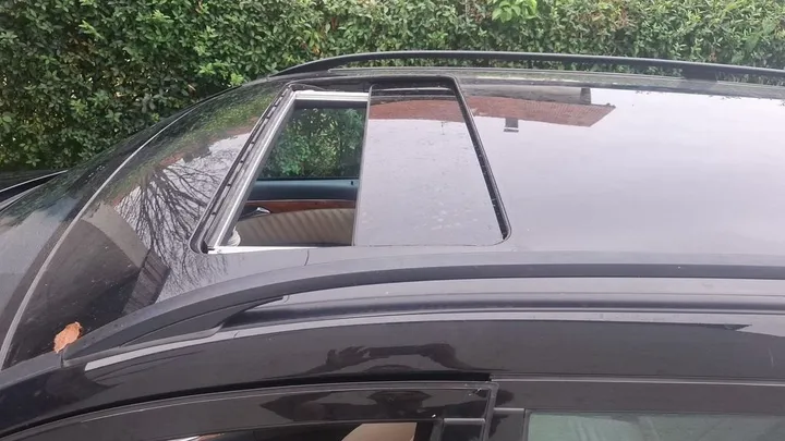 Mercedes-Benz E 320