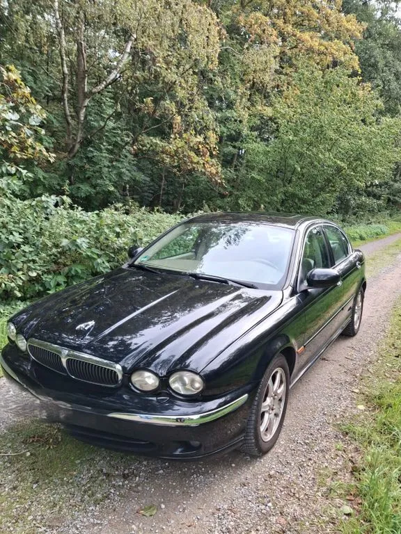 Jaguar X-Type