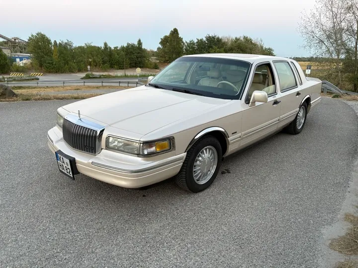 Lincoln Town Car