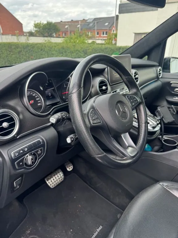 Mercedes-Benz V 250