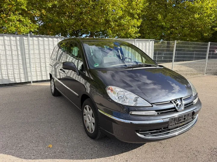 Peugeot 807