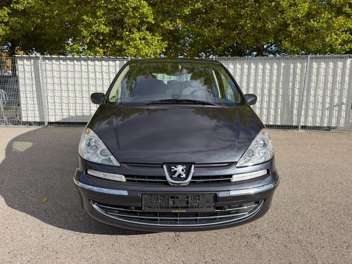 Peugeot 807