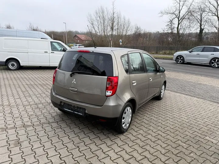Mitsubishi Colt