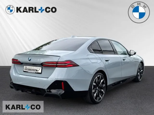 BMW 550