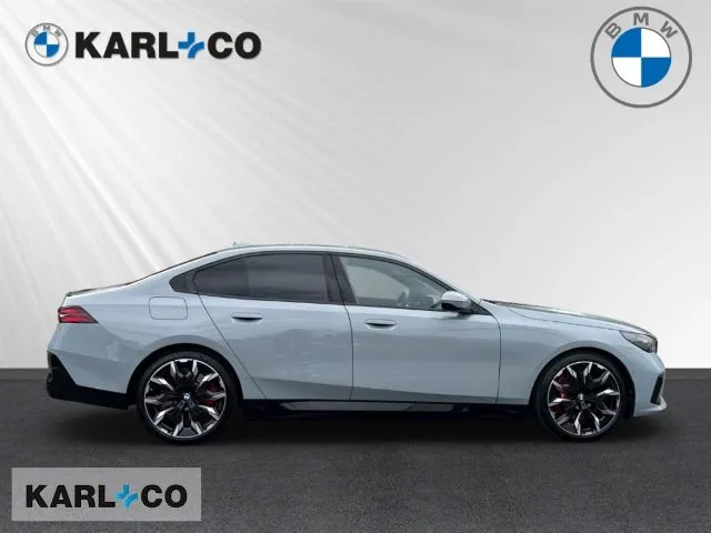 BMW 550