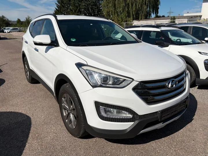 Hyundai SANTA FE