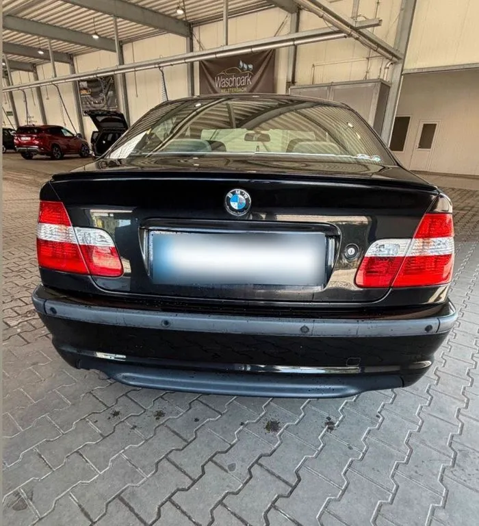 BMW 320
