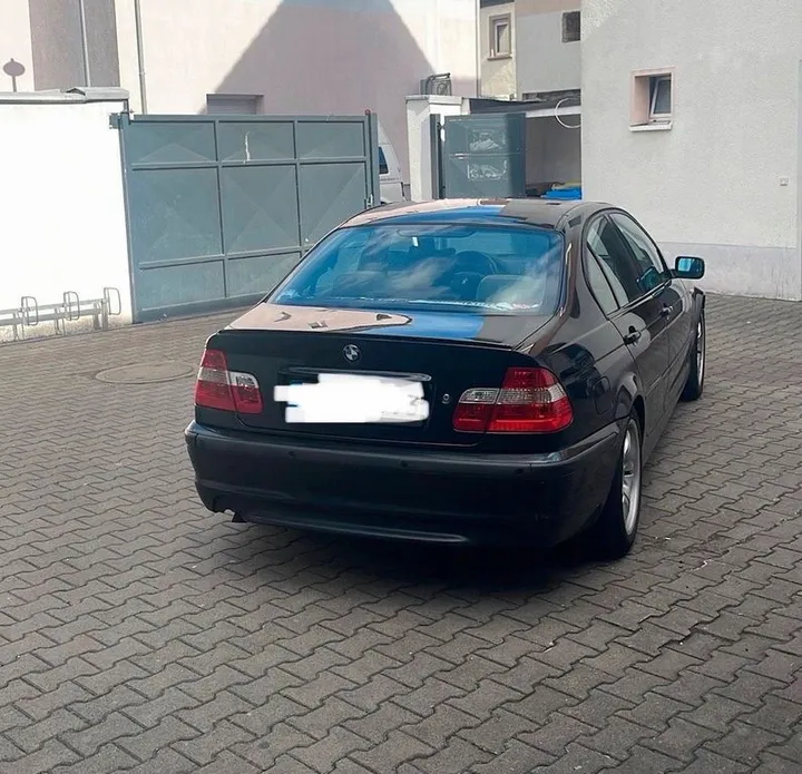 BMW 320