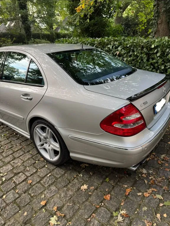 Mercedes-Benz E 55 AMG