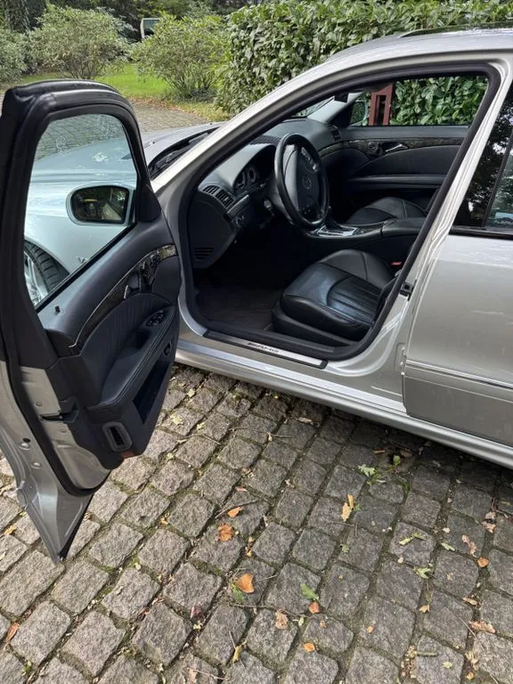 Mercedes-Benz E 55 AMG