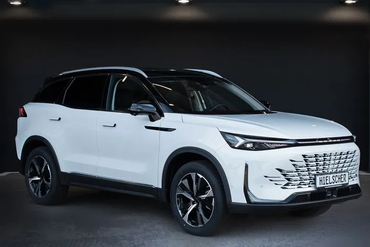 BAIC Beijing X75
