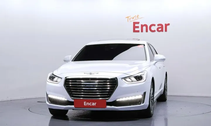 Genesis EQ900