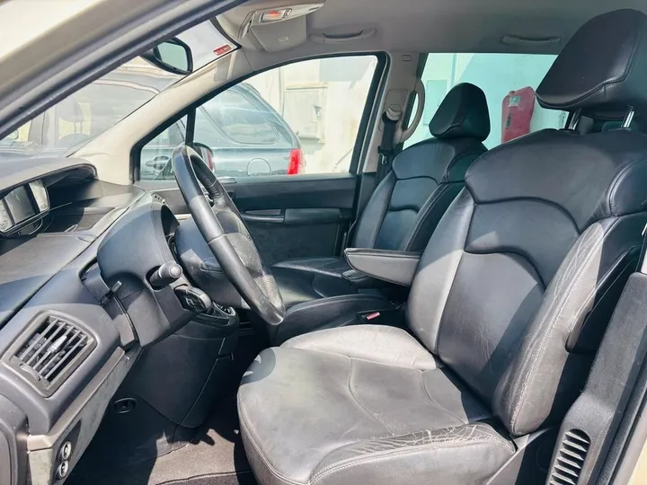 Peugeot 807