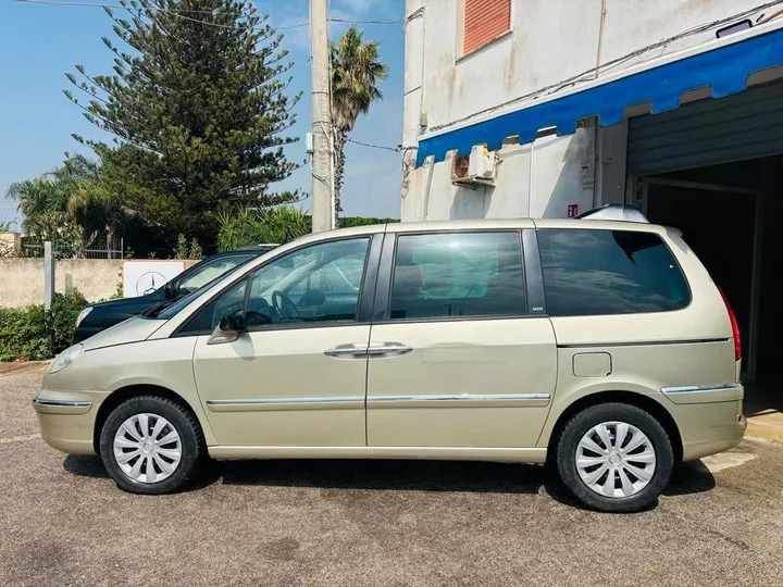 Peugeot 807