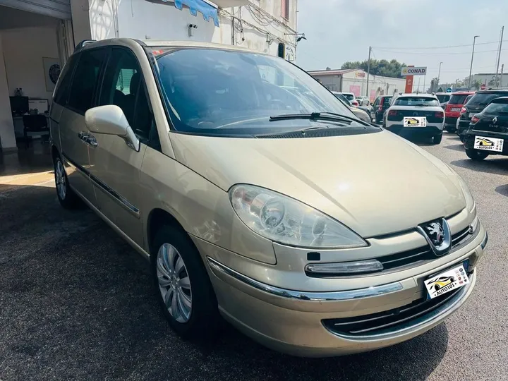 Peugeot 807