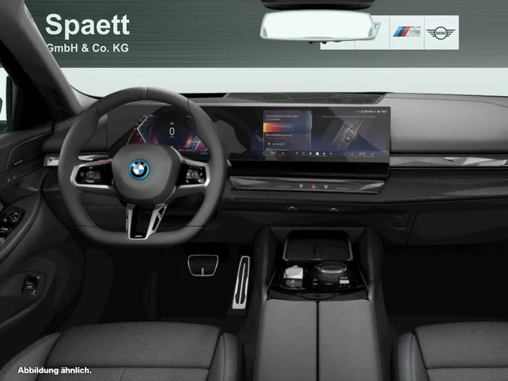 BMW i5