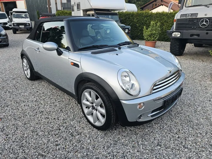 MINI Cooper Cabrio