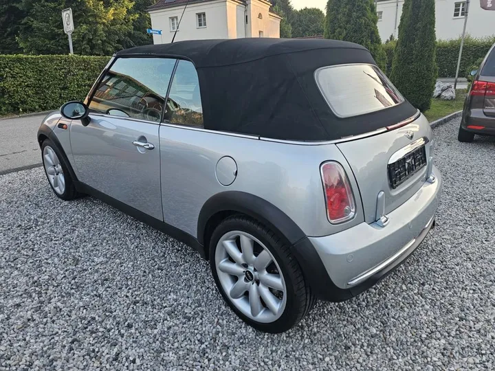 MINI Cooper Cabrio
