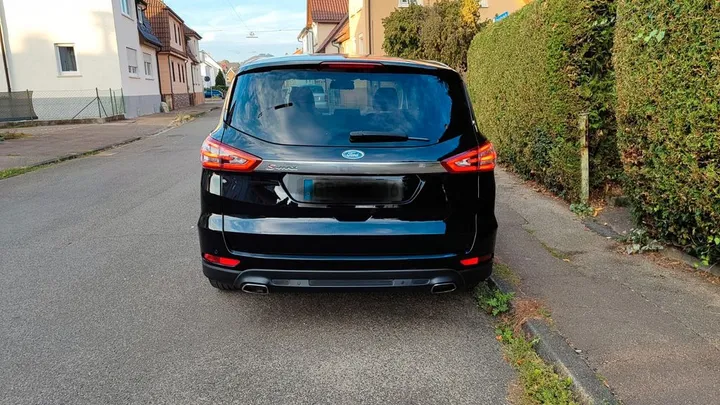 Ford S-Max