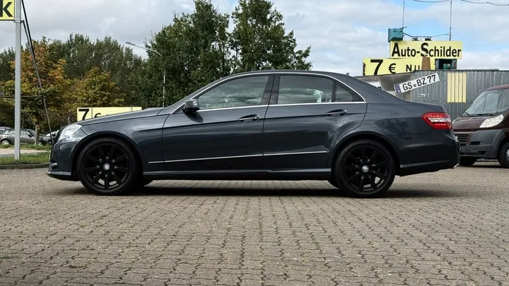 Mercedes-Benz E 220