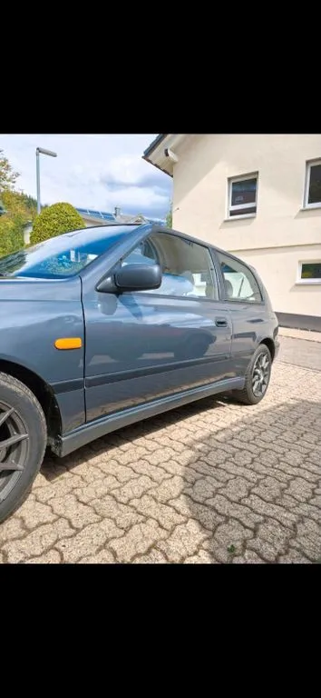 Nissan Sunny