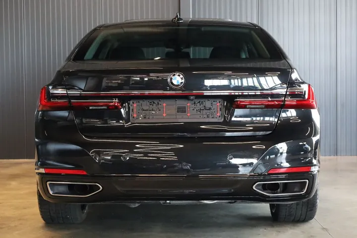 BMW 740