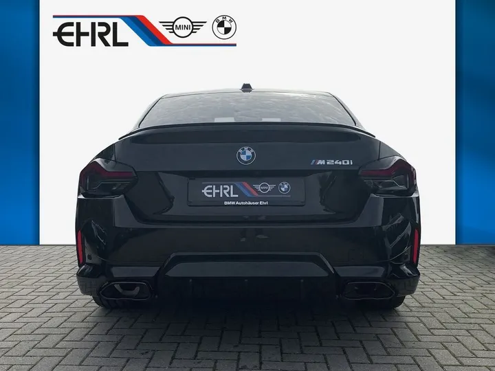 BMW M240i