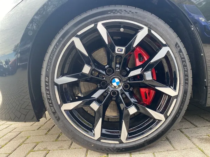 BMW M240i