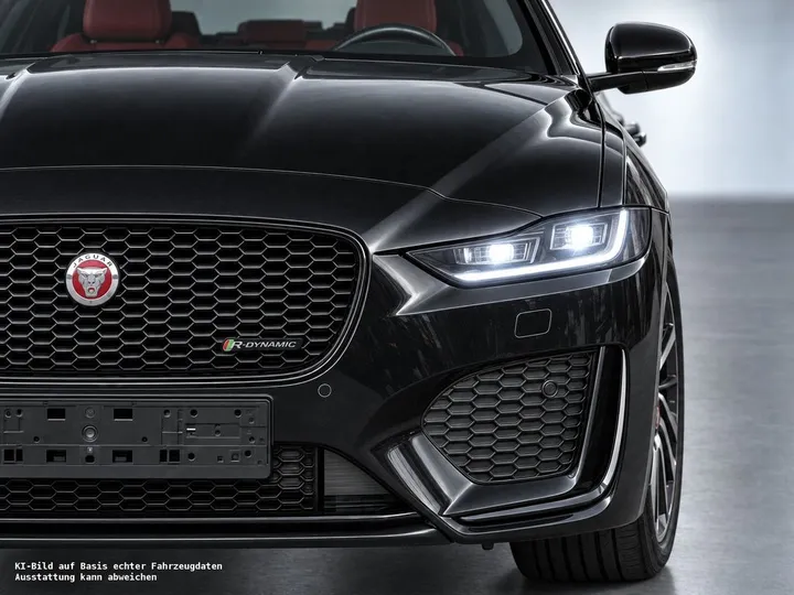 Jaguar XE