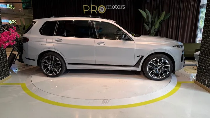 BMW X7